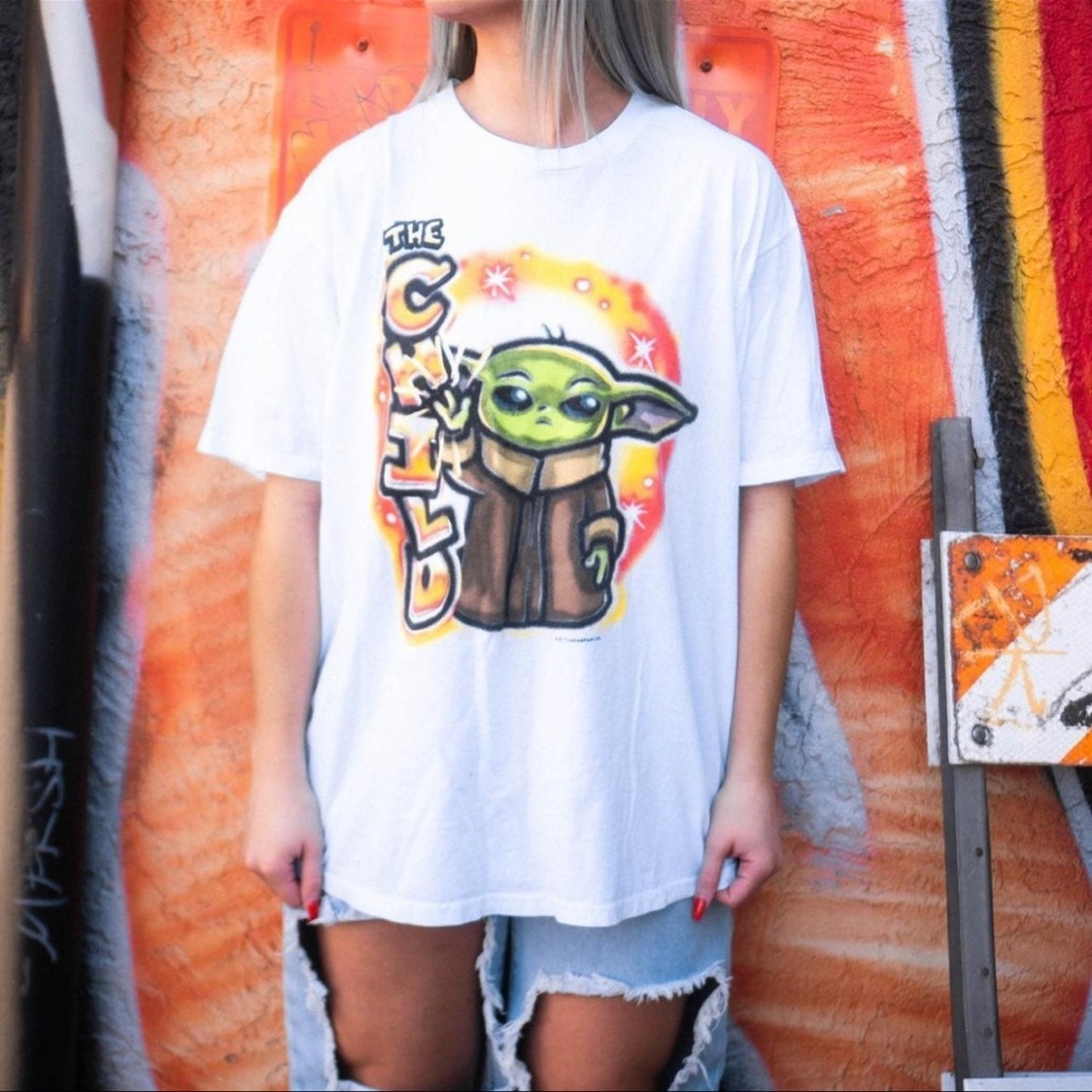 The child Grogu shirt